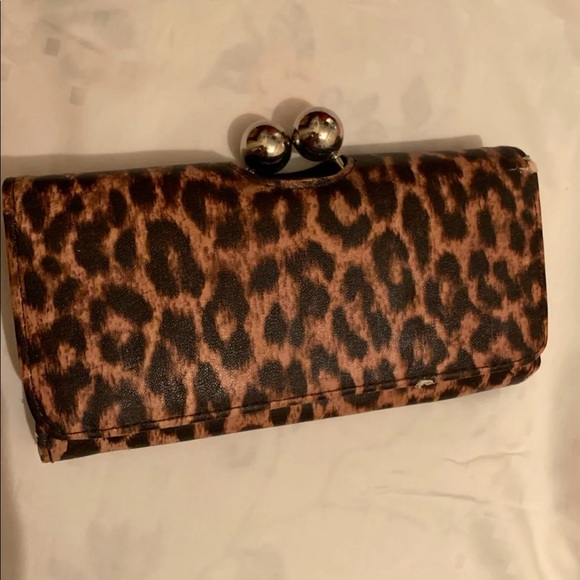 Leopard Wallet - Picture 1 of 5